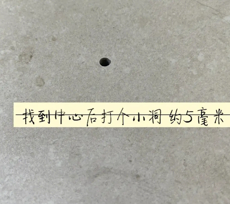 迁西瓷砖空鼓维修公司专业解答在瓷砖铺贴过程中，如果砂料搅拌不均匀，将会带来以下问题